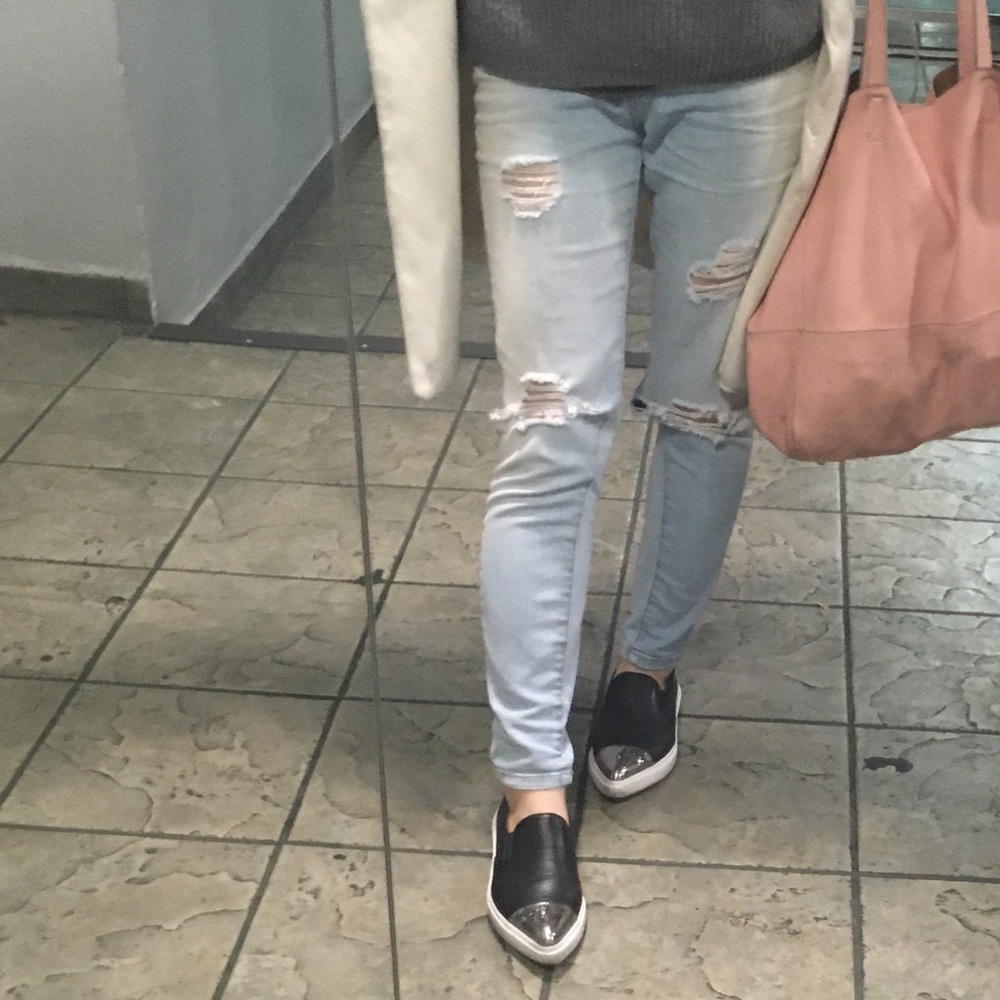 Ripped JEAN JEGGINGS SIZE S (FITS XS)